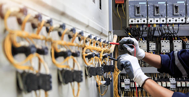 Professional Electrician technician working in Gordon, GA